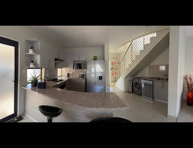 3 BEDROOM DUPLEX RENTED IN JACKAROO PARK